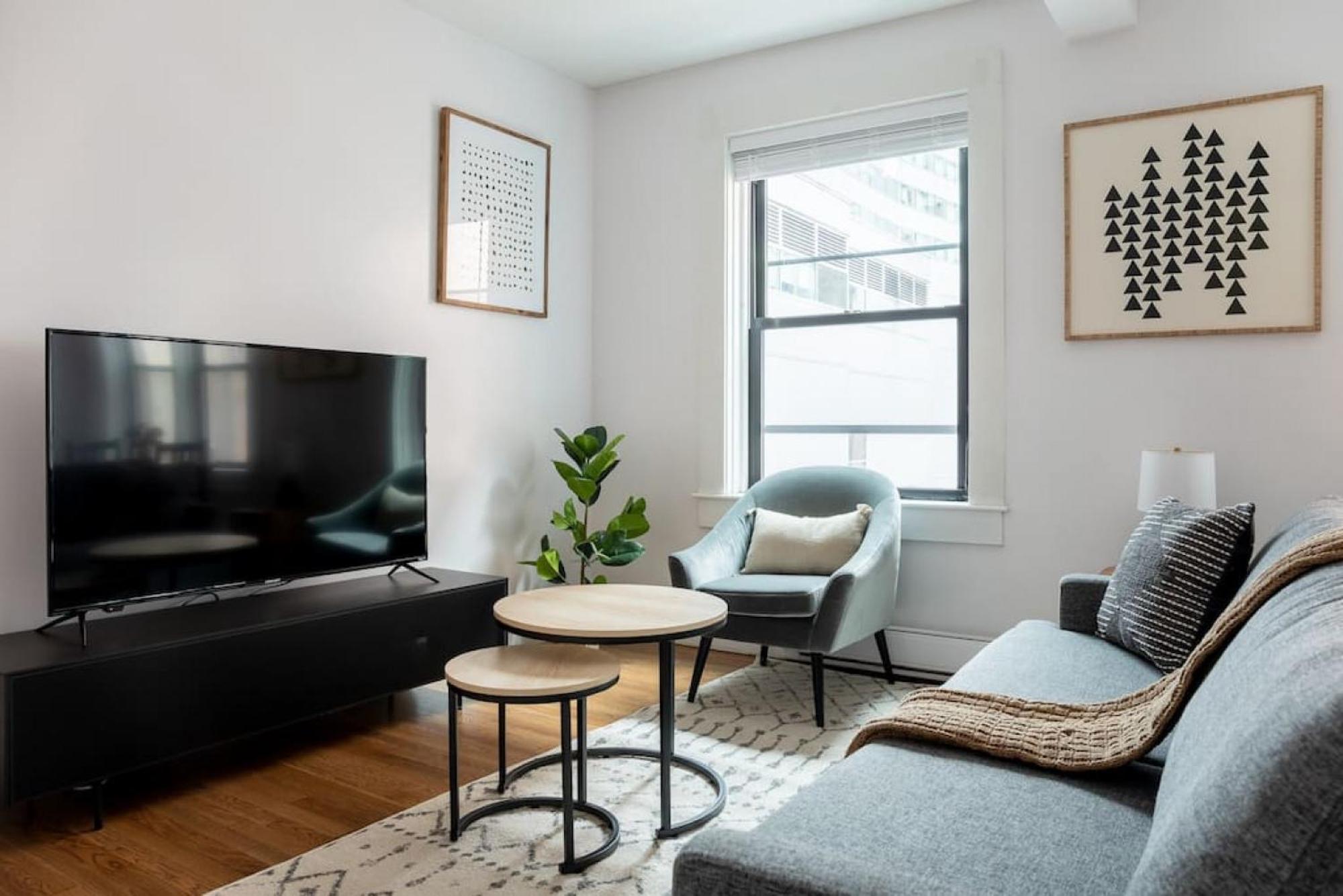 Apartment Modern 1brs Steps From Common And South End Boston